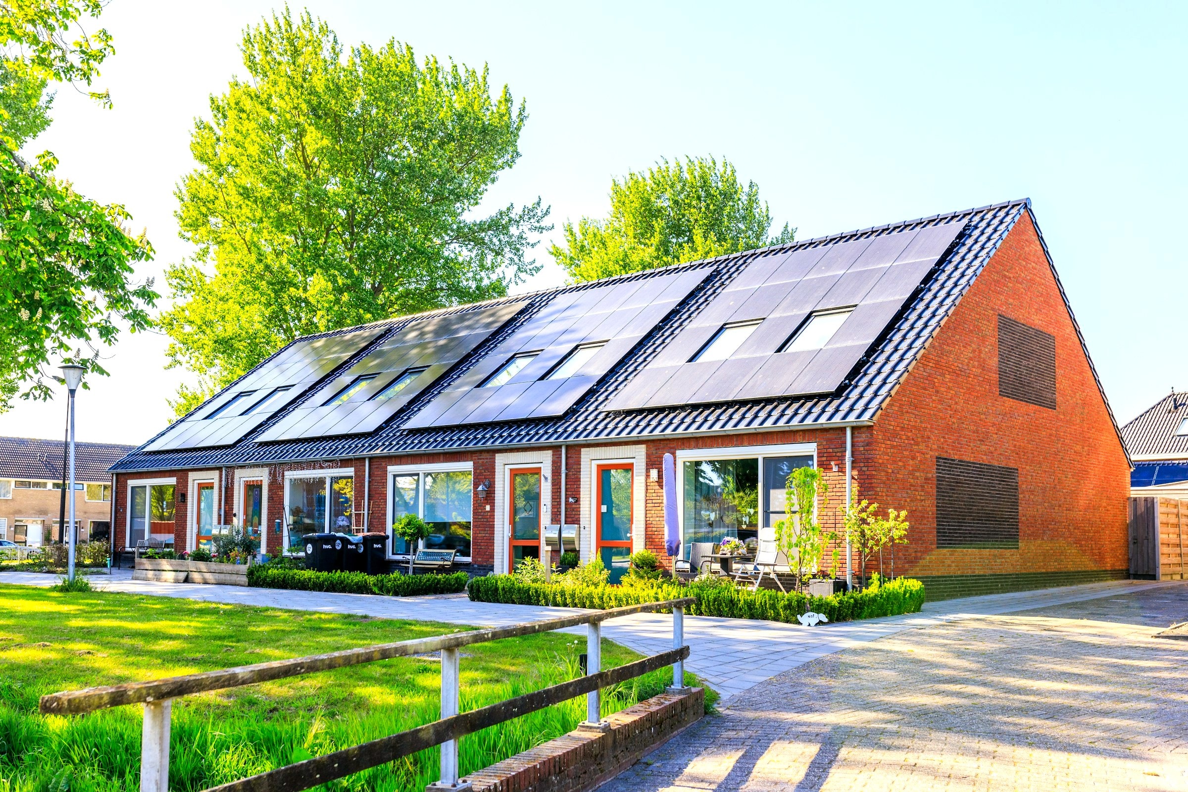 Eigenheim mit Solaranlage auf dem Dach
